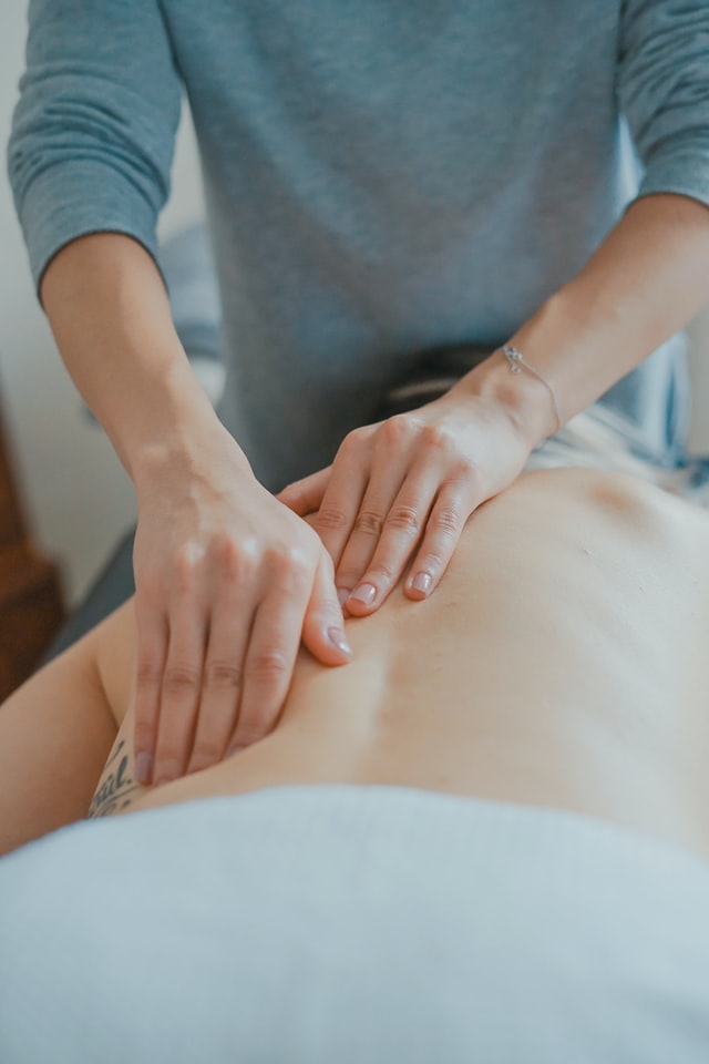 manual anti-cellulite massage