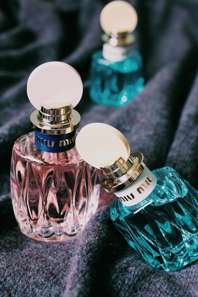 Real perfume from fake